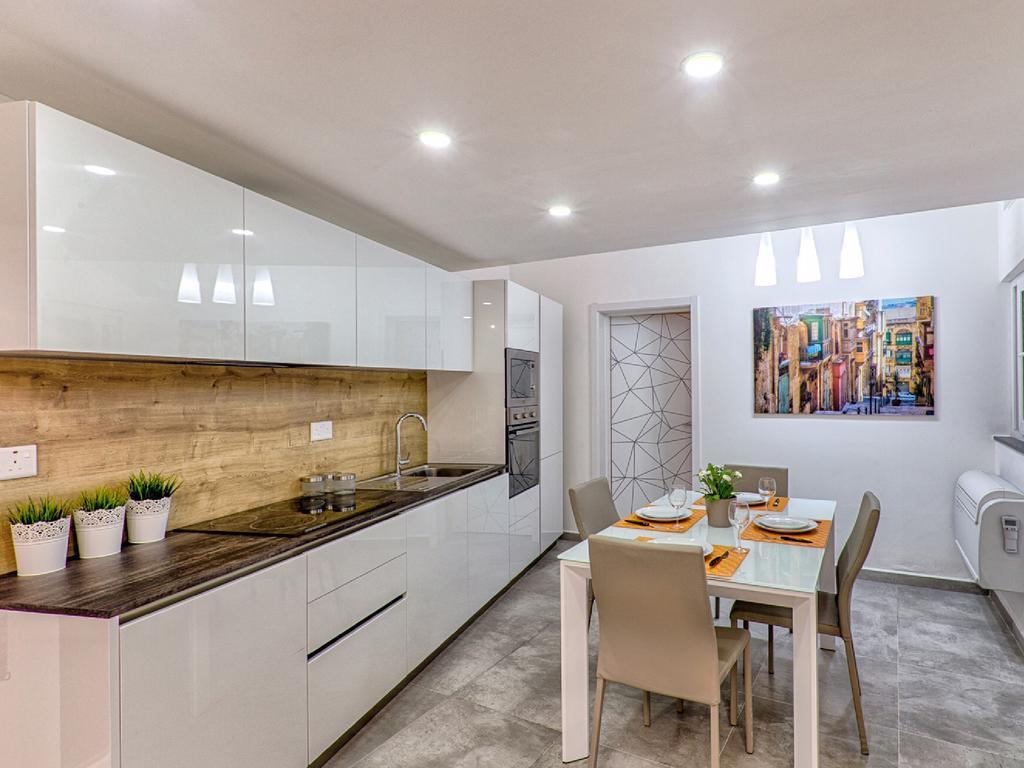 מליאהה Designer Finished Maisonette With Pool מראה חיצוני תמונה